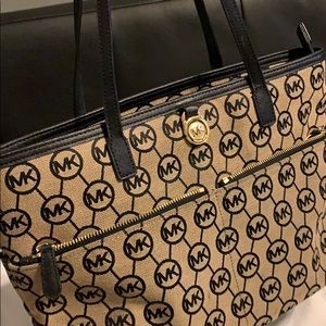 Micheal kors bag